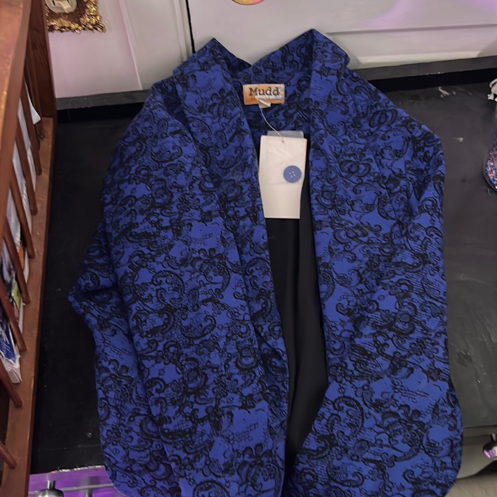 New with tags Blue with Black design Mudd Blazer Juniors Large